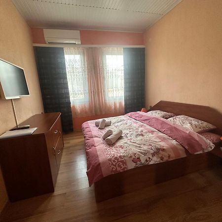 Guesthouse Zornitsa Chisarja Exteriör bild