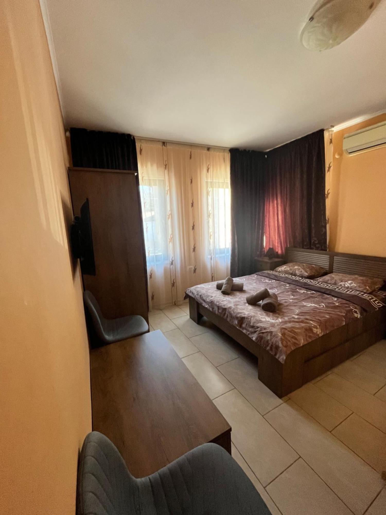 Guesthouse Zornitsa Chisarja Exteriör bild